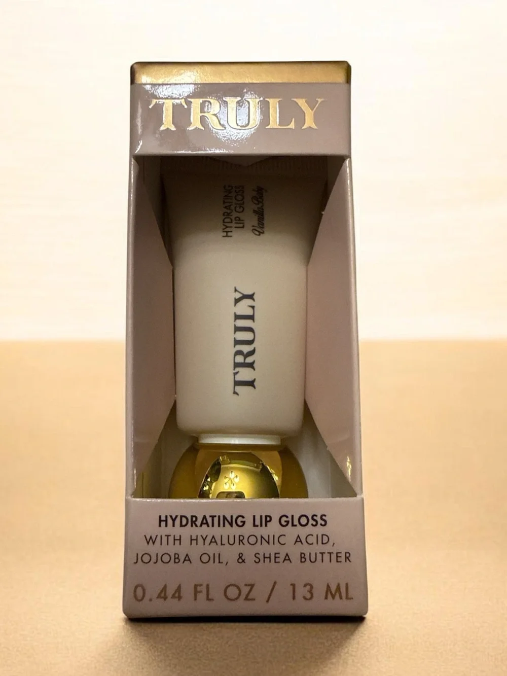 TRULY Hydrating Lip Gloss High Shine & Tint/ Vanilla Baby. NIB